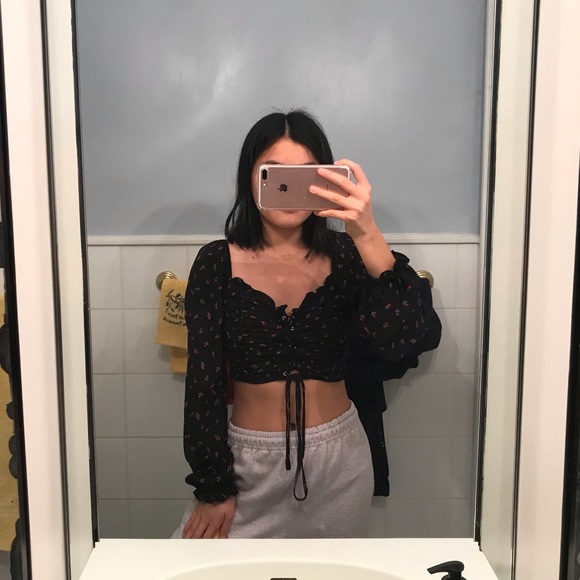 long sleeve corset crop top - Picture 4 of 5